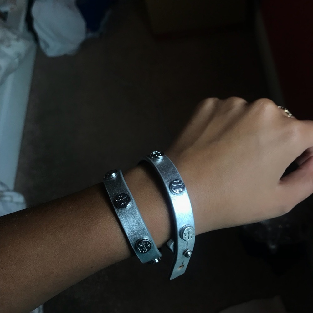 tory burch double wrap logo stud bracelet